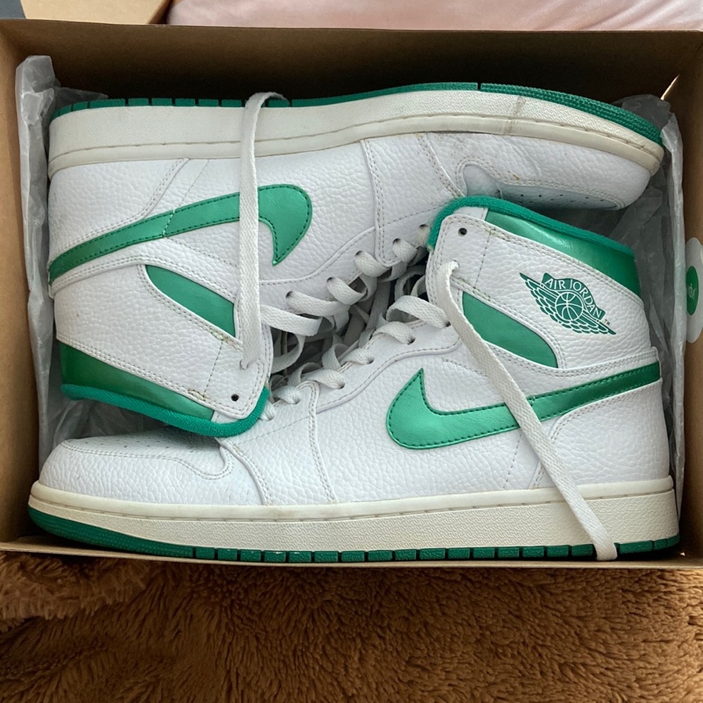 Jordan 1 green metallic